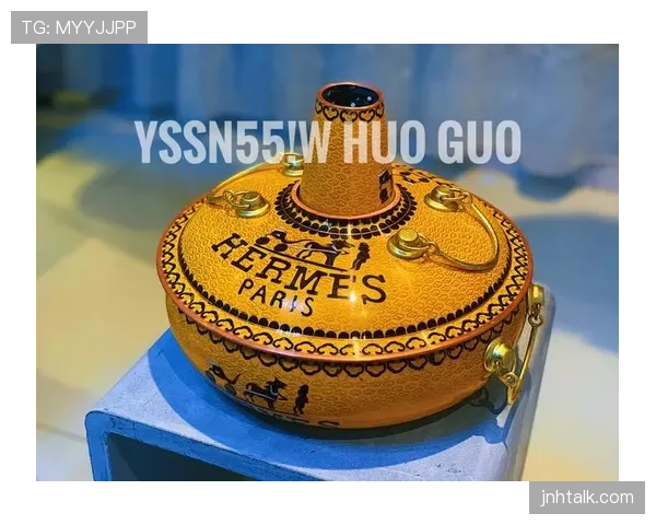 郑赛赛训练完直接拎爱马仕去吃火锅？